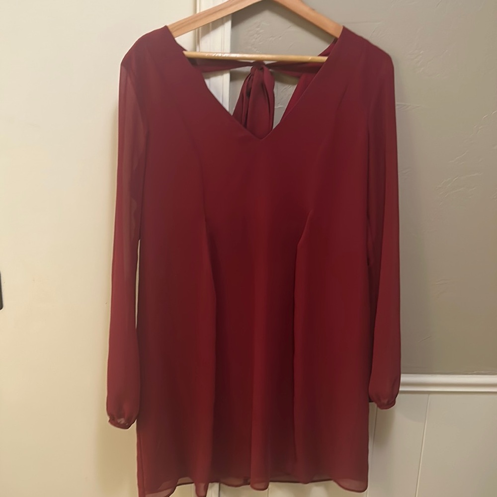 Priced low! 📣 BOGO any closet item equal/less value long sleeve chiffon +jewelry - Picture 3 of 9